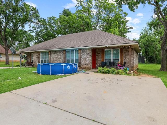 704 Seven Oaks Road