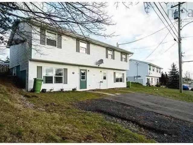 704 Queen Street, Port Hawkesbury, NS, B9A 2W8 house for sal.