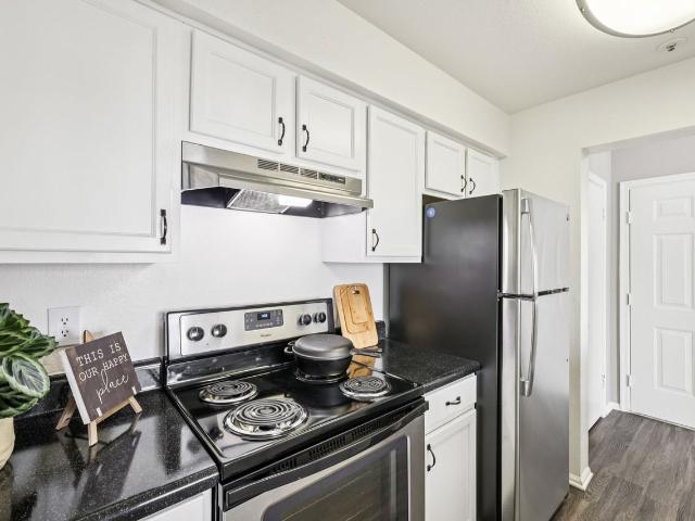 7050 7136 Ducketts Lane 2 Bedroom Apartment for Rent at 7050 Ducketts Ln, Elkridge, MD 21075 Elkridge
