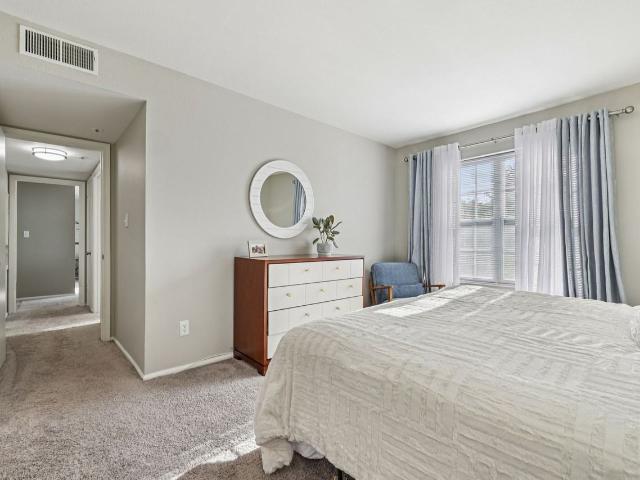7050 7136 Ducketts Lane 2 Bedroom Apartment for Rent at 7050 Ducketts Ln, Elkridge, MD 21075 Elkridge