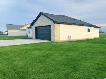 705 34th St, Hondo, TX 78861 | MLS #1965