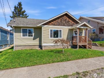 705 Cowlitz Way