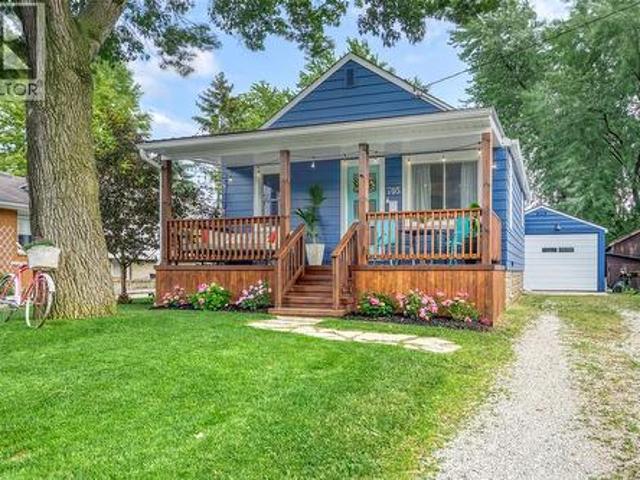 705 Orchard Street, Sarnia, ON, N7V 2X3 house for sale | Listing ID 26017 | Royal LePage