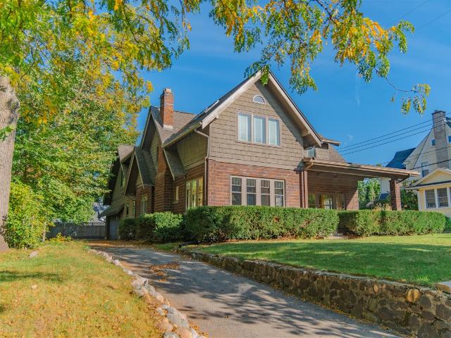 705 Mt Vernon Avenue