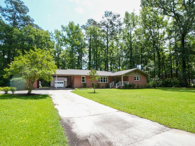 705 N Edgewood Circle
