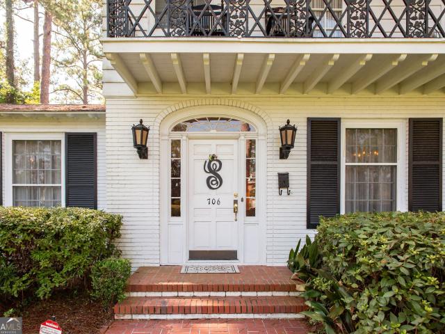 706 Cherokee Circle