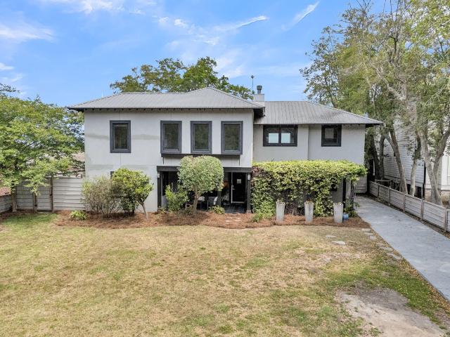 706 Arcadian Way