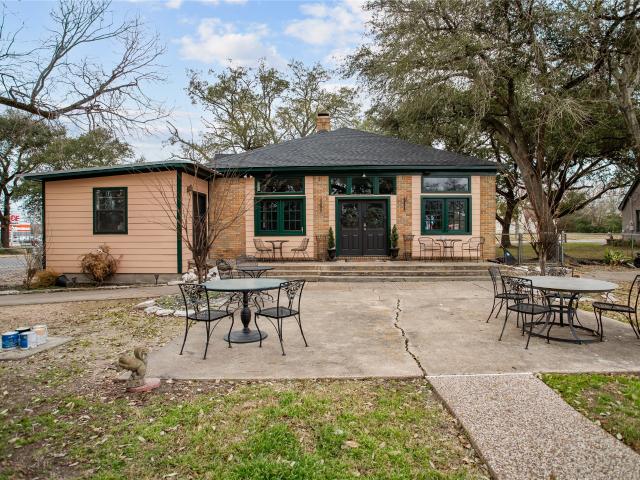 706 E Main Street