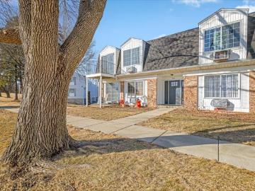 706 Kiwanis Dr, Unit 4, Freeport, IL 61032 | MLS #12629
