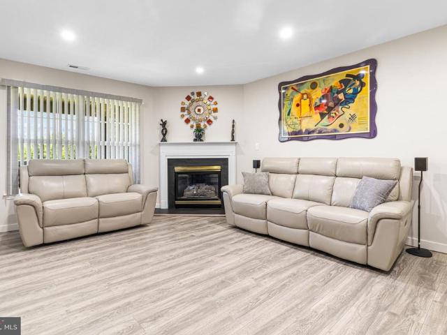 706 Julian Drive W #