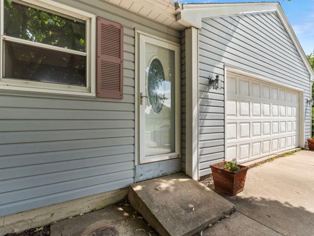 706 Old Indian Trail