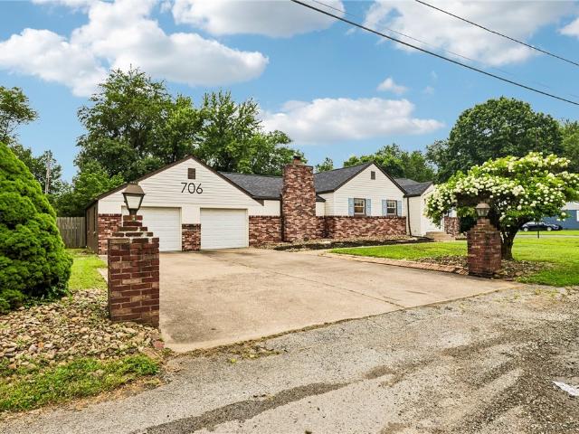 706 Naysmith Road