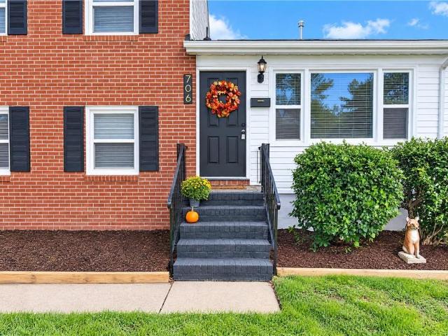 706 S Fallon CT