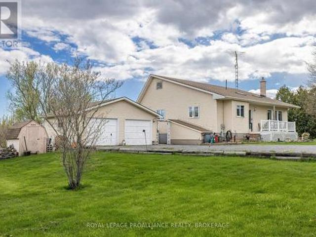 706 Spithead Road, Frontenac Islands Howe Island, ON, K7G 2V6 house for sale | Listing ID X13445 | Royal LePage