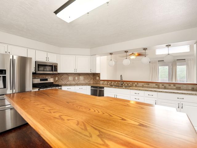 7071 Clubview Drive