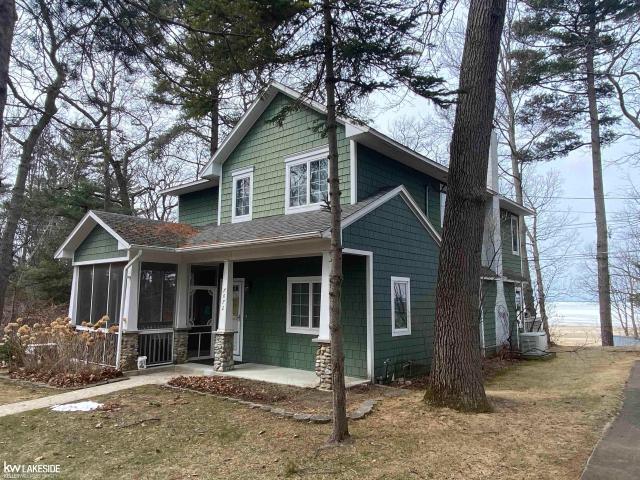 7072 Oak Bluff Drive