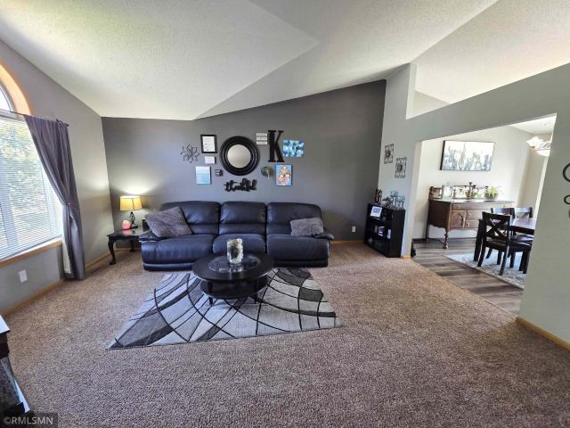 707 4th Avenue SW