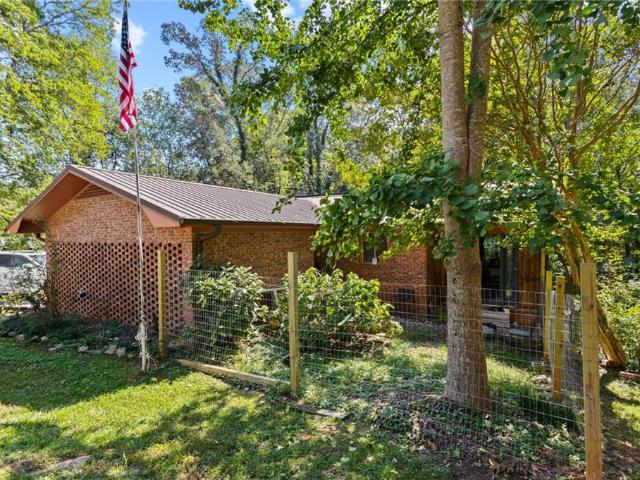 707 Campbell Town Road