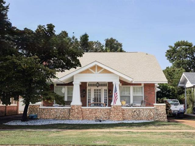 707 E 6th St, Tuscumbia, AL 35674