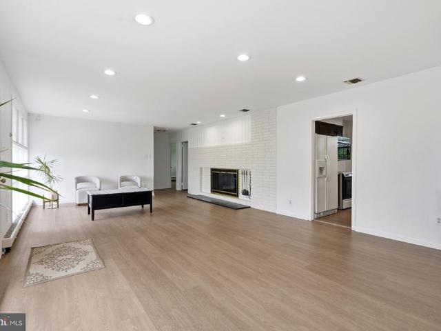 707 Forrest Avenue