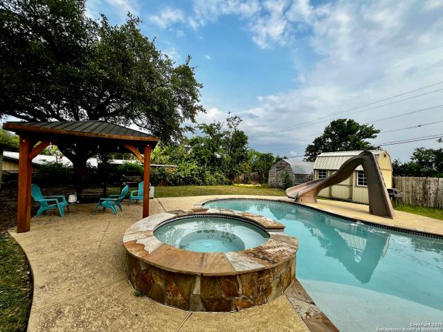 707 Loma Vista St, Kenedy, TX 78119 | MLS #1847