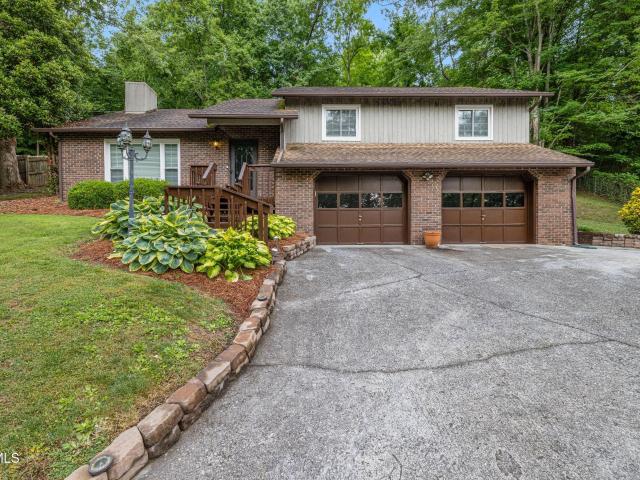 707 Lazywood Drive