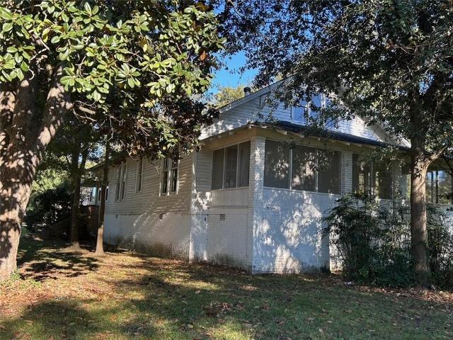 707 NW Robert S Moore Avenue