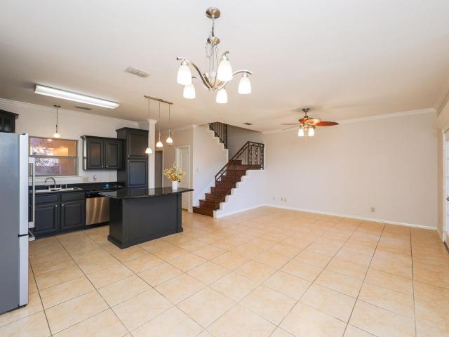 707 St James Dr 105, Laredo, US, TX