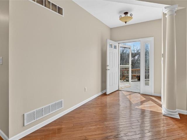 707 Wilshire Cir