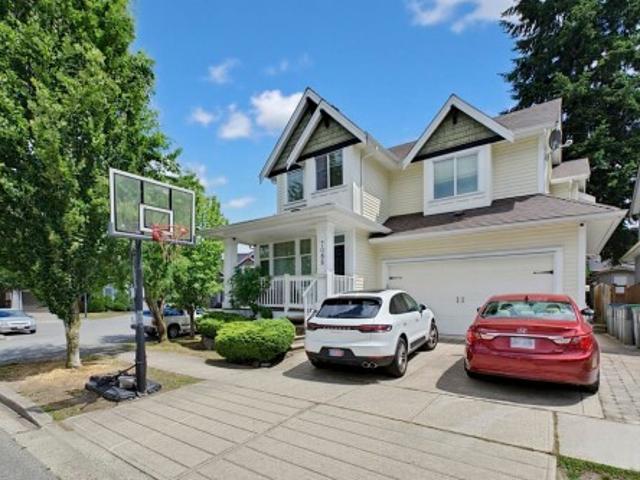 7088 A Street, Surrey, BC, V3S 7C7 house for sale | Listing ID R3143 | Royal LePage