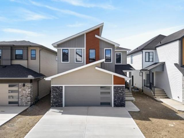 7089 Kiviaq Crescent Sw, Edmonton, AB, T6W 5N7 house for sale | Listing ID E4507 | Royal LePage
