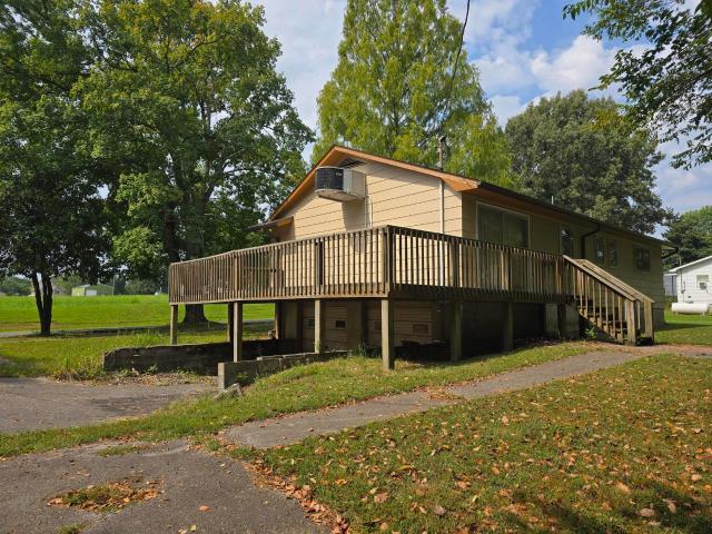 708 Armstrong Road