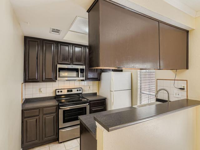 708 Graham Pl # 101