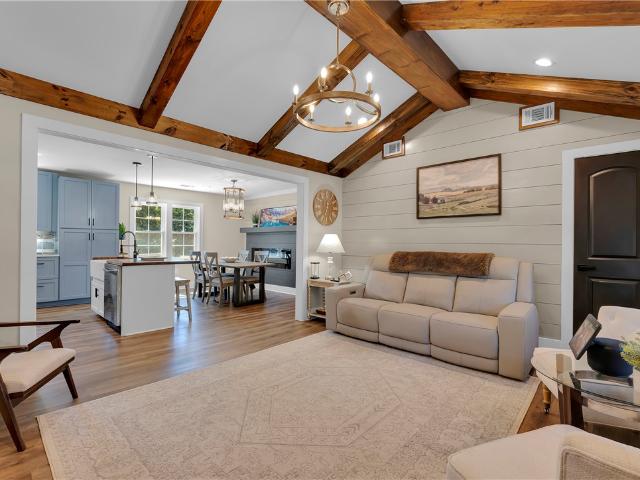 708 Evelyn Drive