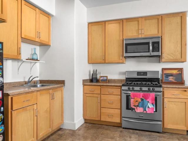 708 Frederick Street 202