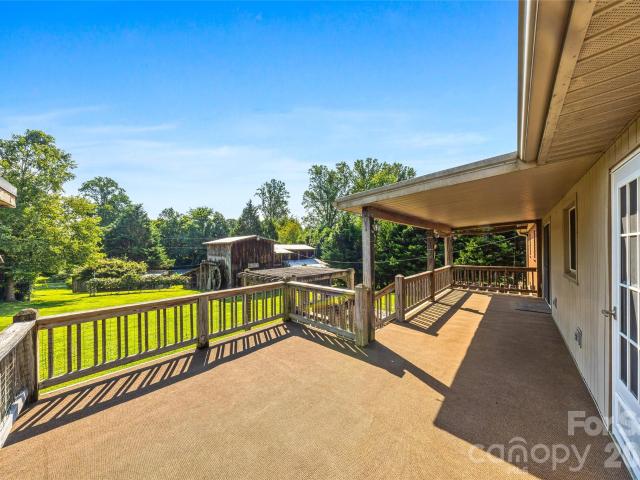 708 Loop Road