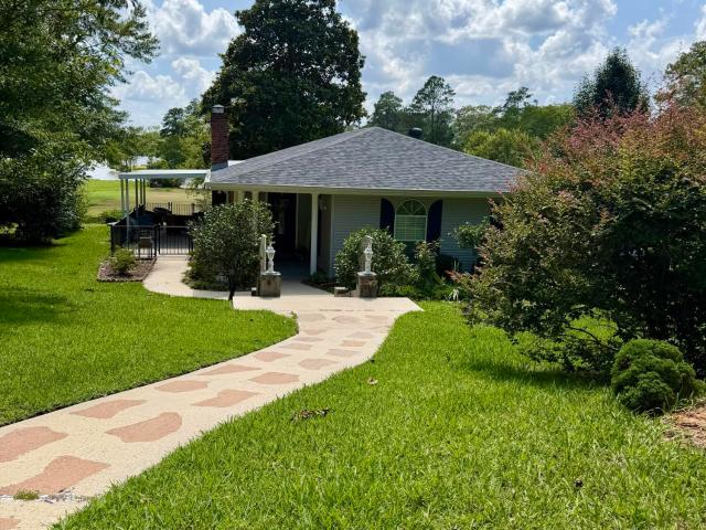 708 Lakeside Drive