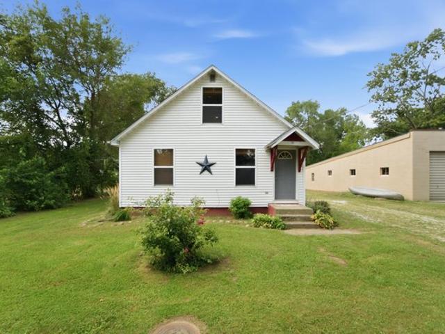 708 S Rose Ave, Kouts, IN 46347
