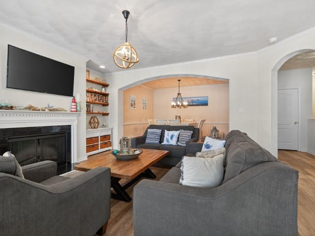 708 Prestwick Turn