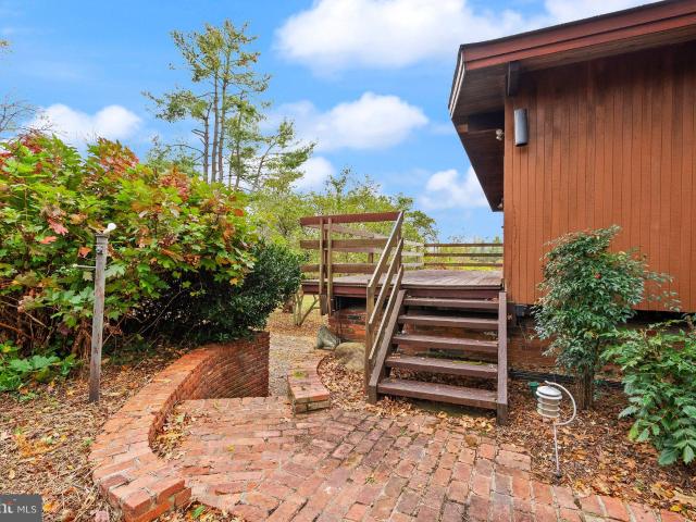 7099 Glen Curtiss Ln, Warrenton, VA 20187 | MLS #VAFQ2023