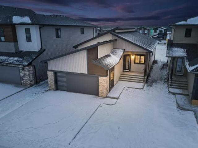 7093 Kiviaq Crescent Sw, Edmonton, AB, T6W 5N7 house for sale | Listing ID E4507 | Royal LePage