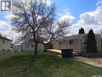 709 2Nd Avenue W, Kindersley, SK, S0L 1S0 house for sale | Listing ID SK019800 | Royal LePage