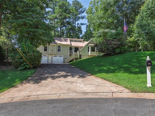 709 Cobb Trail