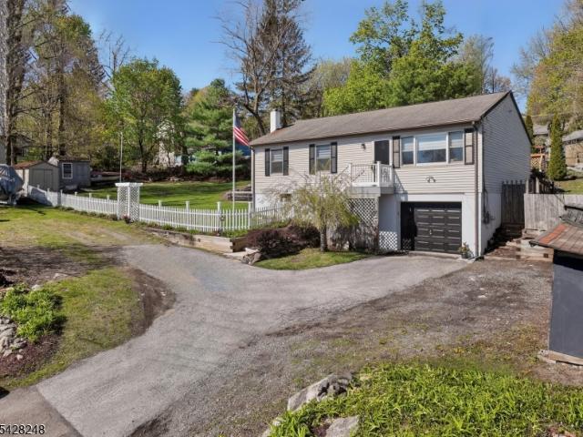 709 Canistear Rd