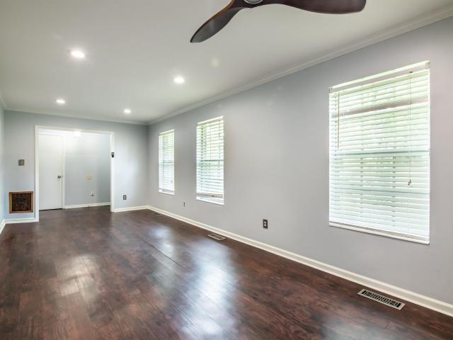 709 Glen Ridge Drive