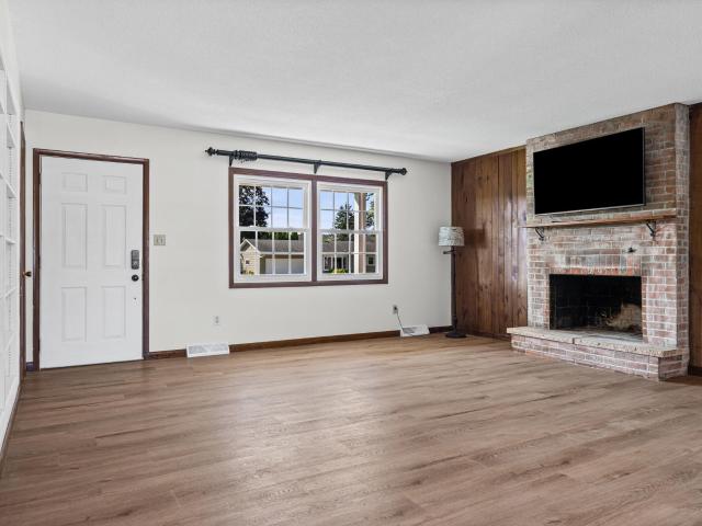 709 Krueger Ct
