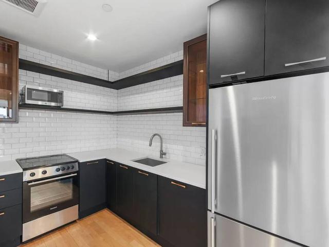 709 Hart Street, 2 beds, 1 full bath