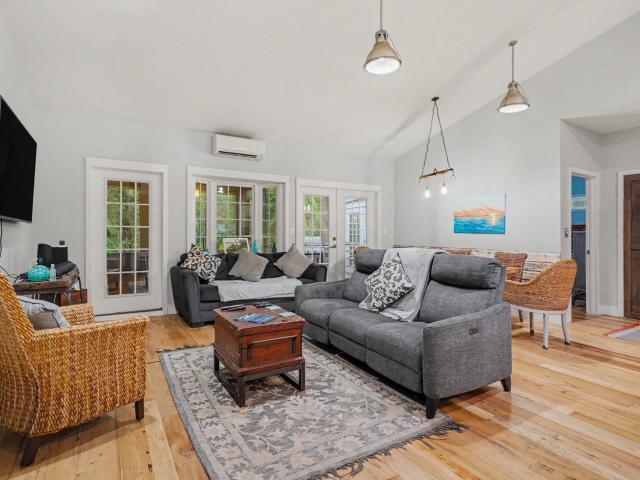 709 Old Waccamaw Dr