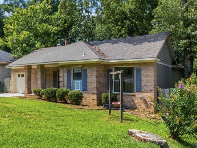 709 Mathis Drive SE