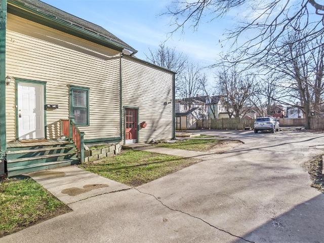 709 W Lovell Street